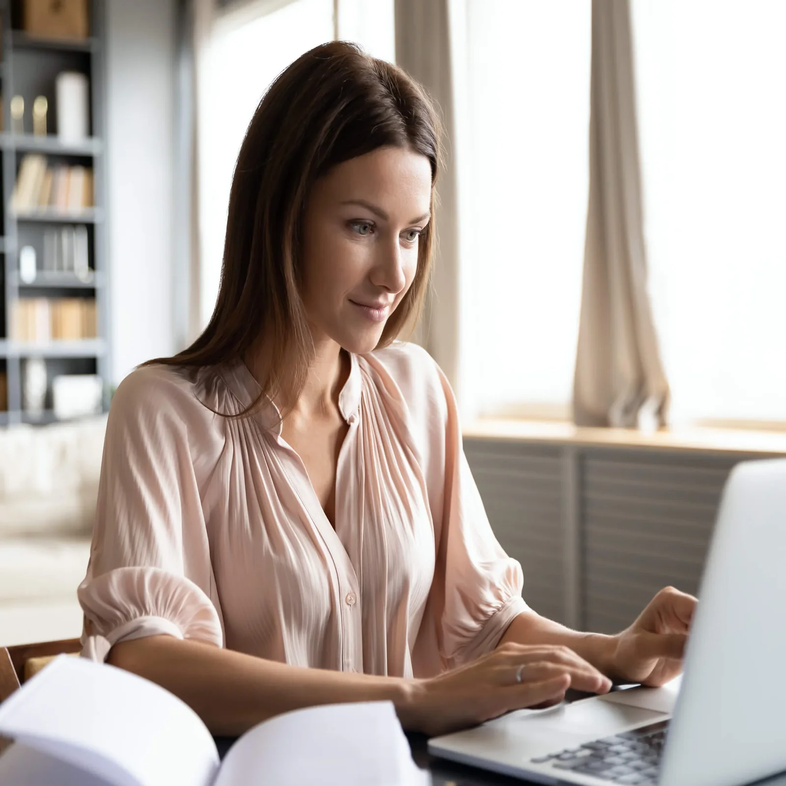 Image of Ready to begin your investing journey? Here’s a step-by-step guide on how to invest in stocks to help get you started. 
