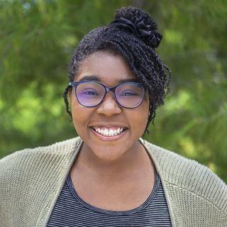 Bri Evans photo